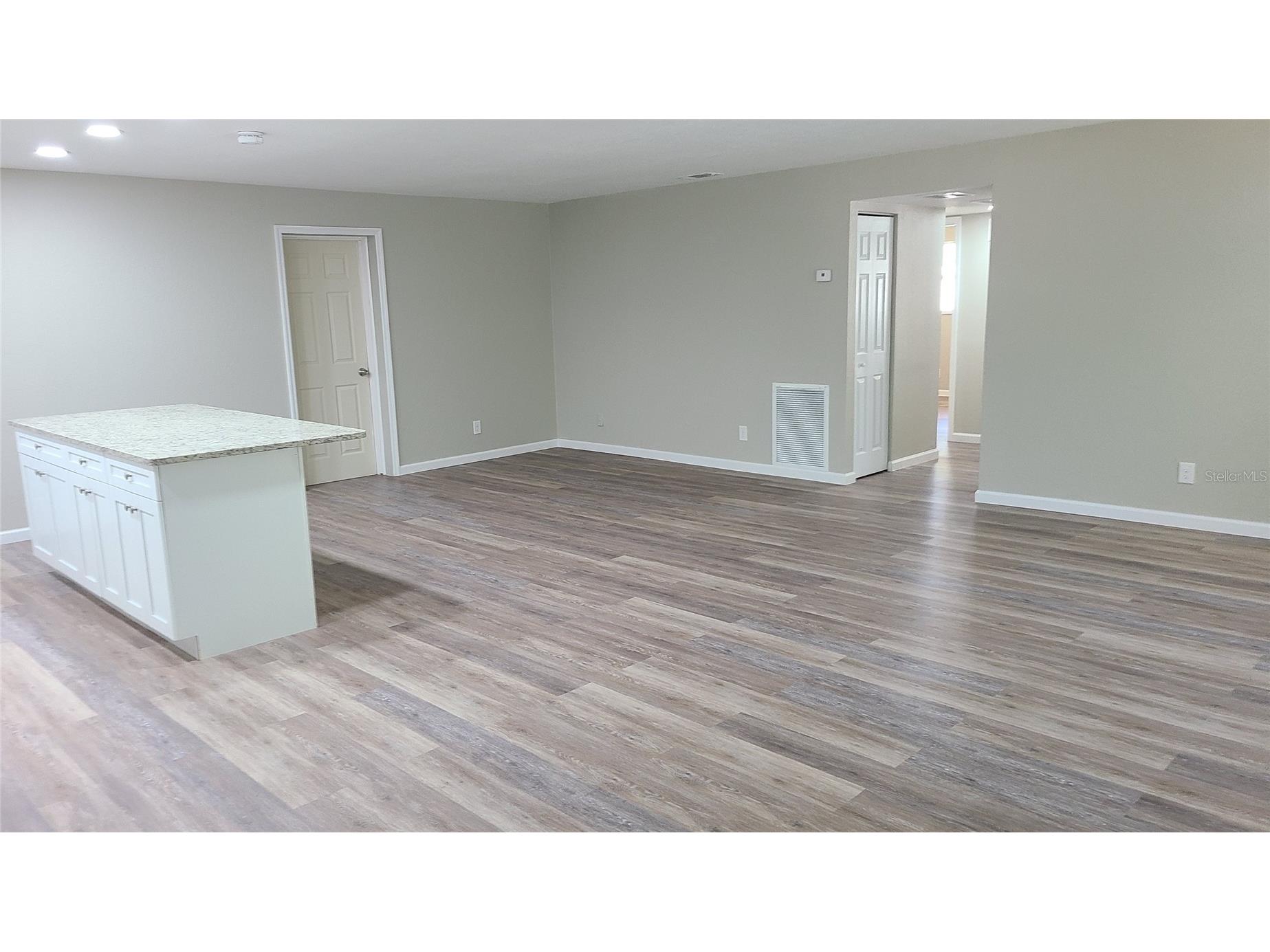 4611 W Villa Rosa Street Tampa FL 33611 TB8507602 image7