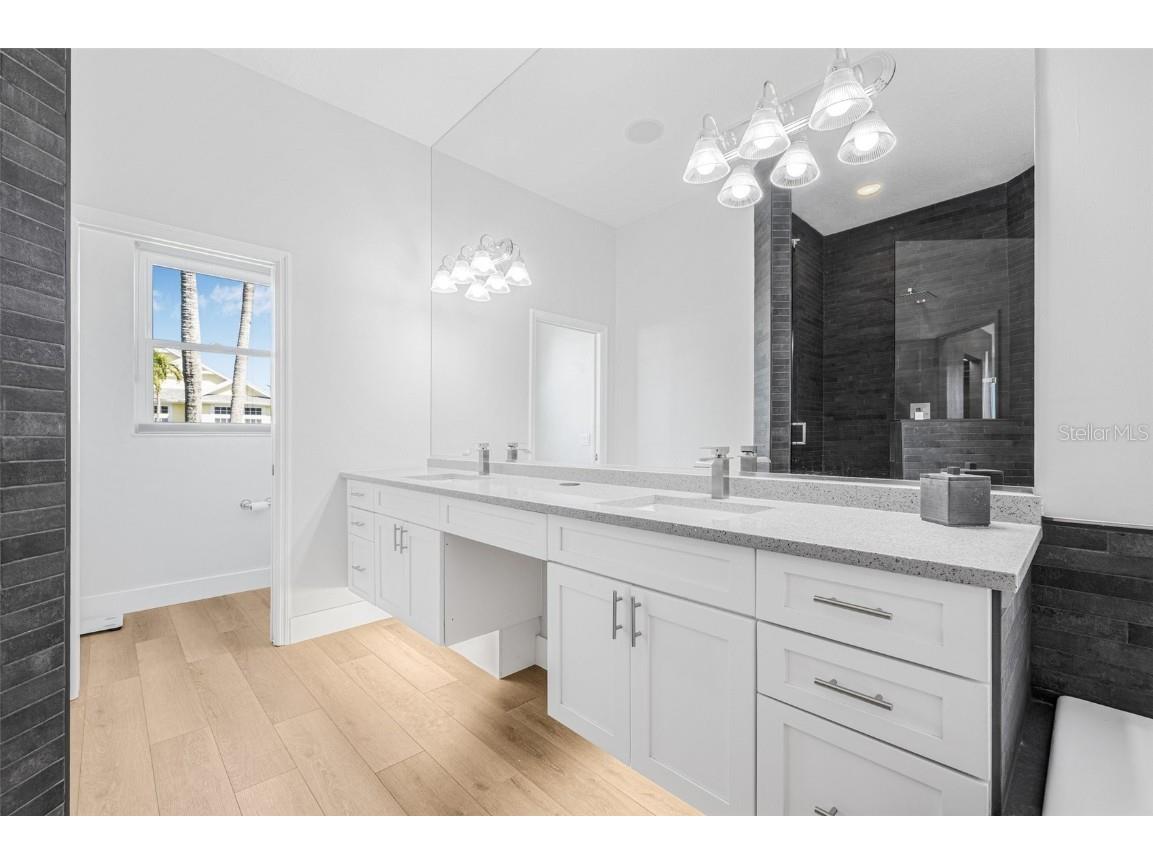 4612 Barracuda Drive Bradenton FL 34208 - Canal TB8437811 image5