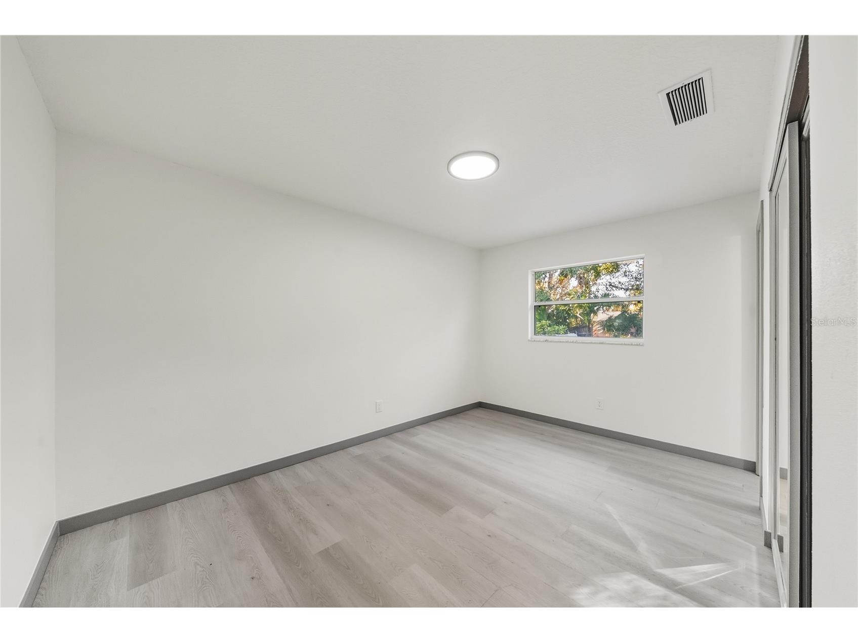 4612 Chateau Road Orlando FL 32808 O6375441 image18