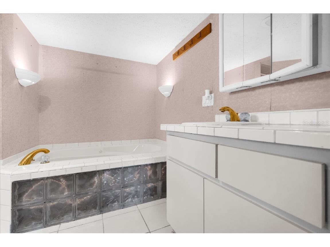 4612 Reynosa Drive SW Winter Haven FL 33880 V4944212 image14