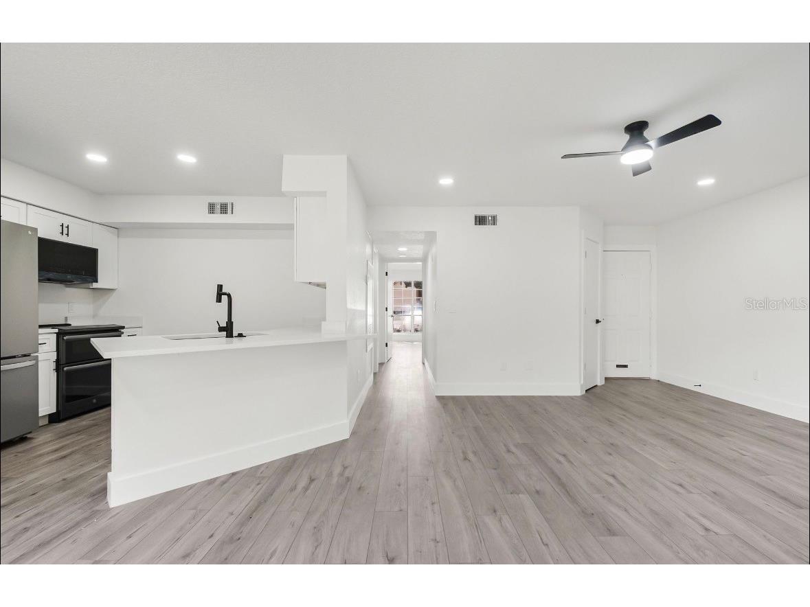 4613 Gate Place #104 Orlando FL 32811 S5152744 image16
