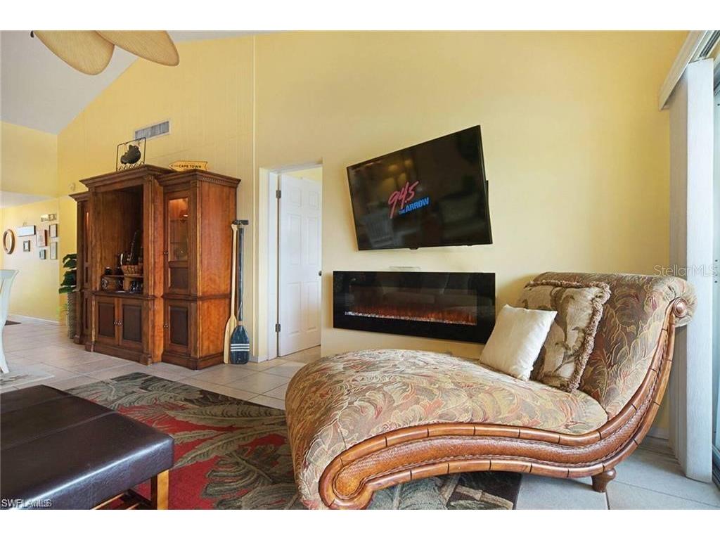 4613 SE 5th Avenue #203 Cape Coral FL 33904 C7512112 image6