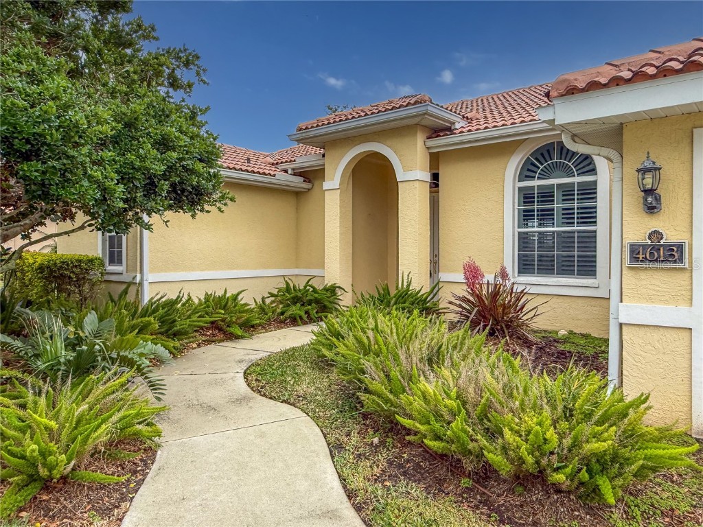 4613 Sweetmeadow Circle Sarasota FL 34238 A4648624 image1