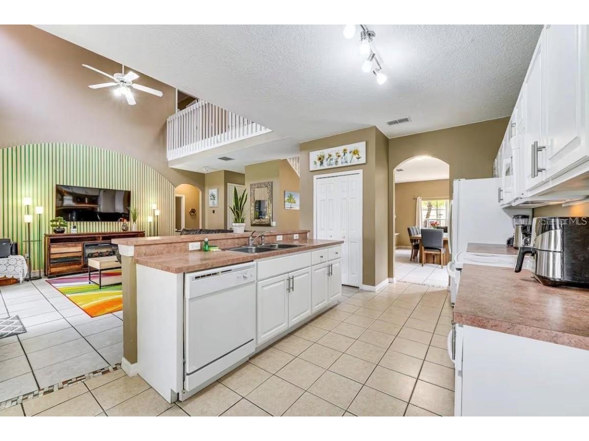 4615 Cumbrian Lakes Drive Kissimmee FL 34746 TB8458068 image6