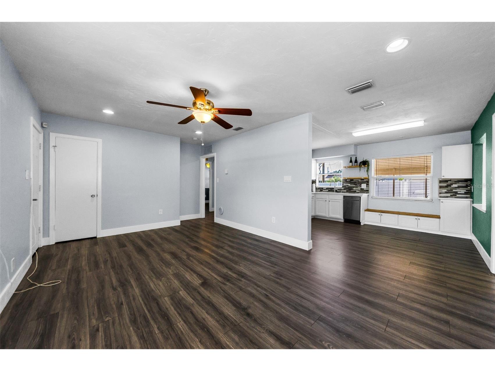 4616 5th Avenue N Saint Petersburg FL 33713 TB8401827 image14