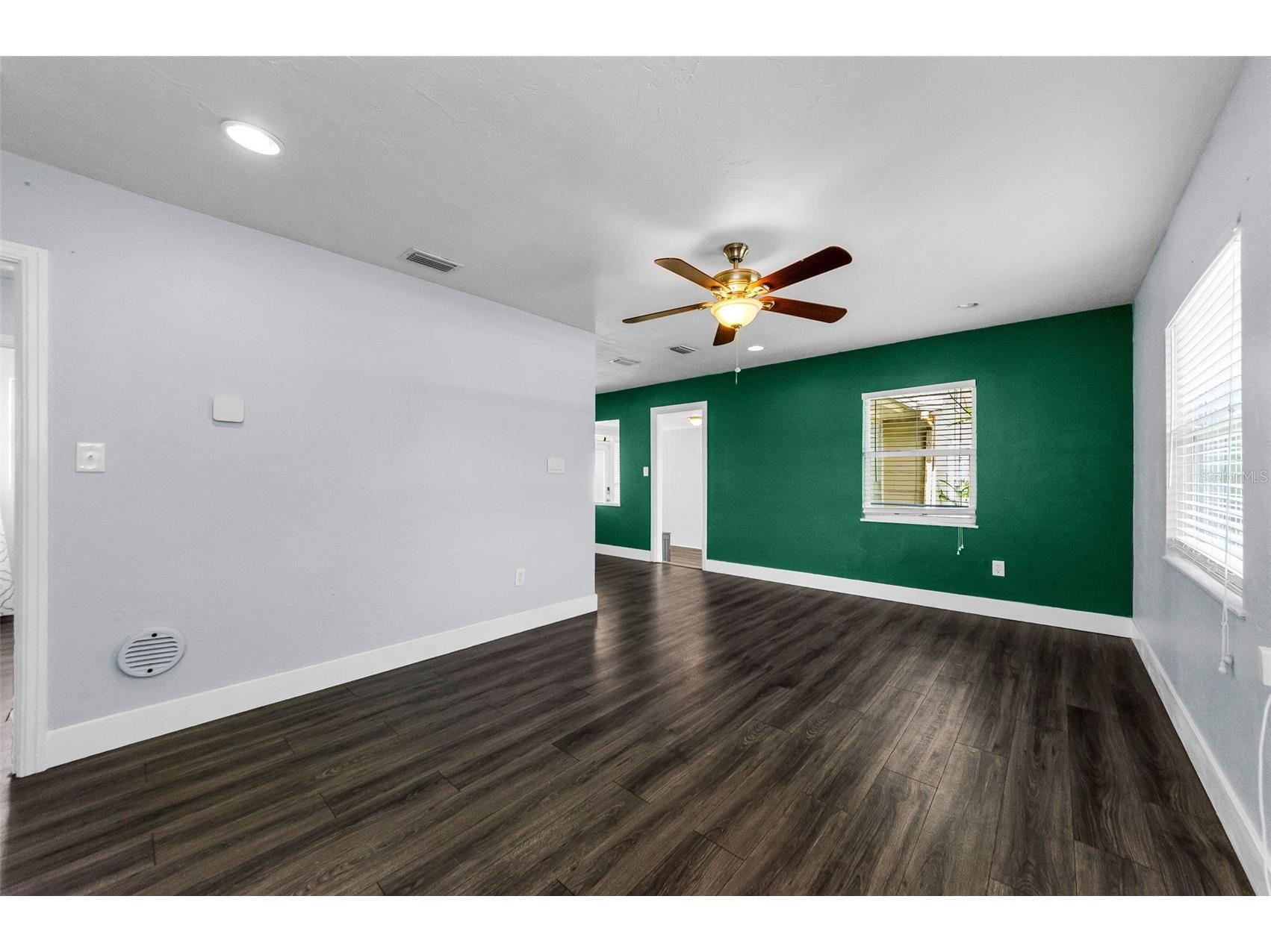 4616 5th Avenue N Saint Petersburg FL 33713 TB8401827 image15