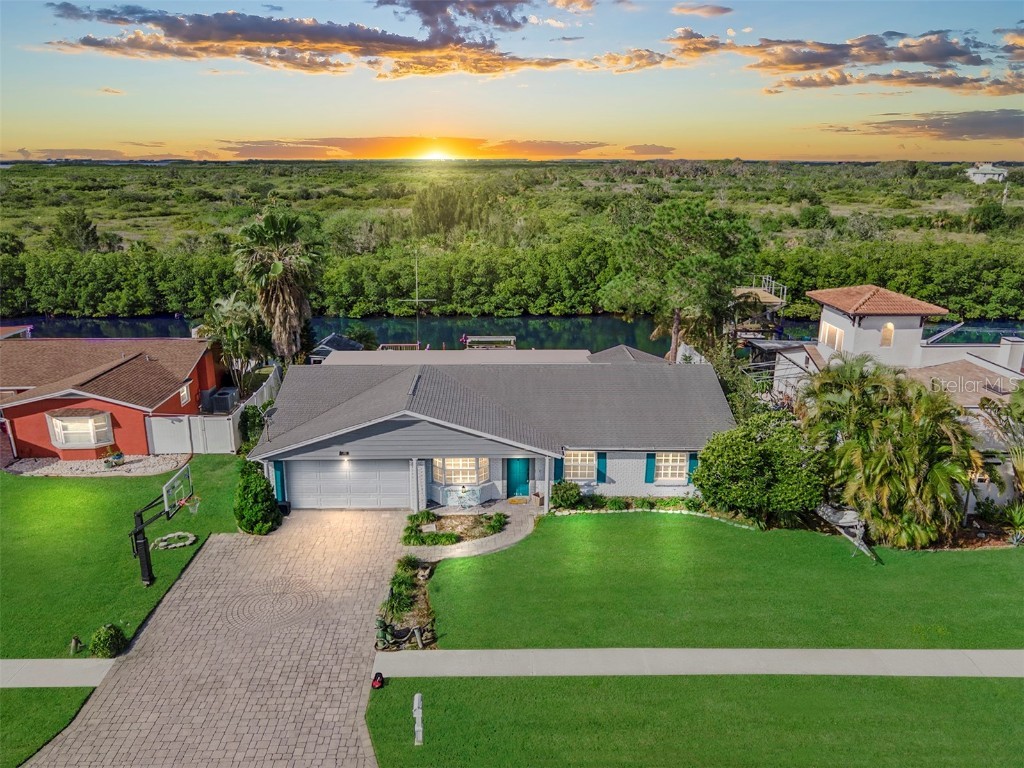 4616 Bay Crest Drive Tampa FL 33615 T3492419 image1