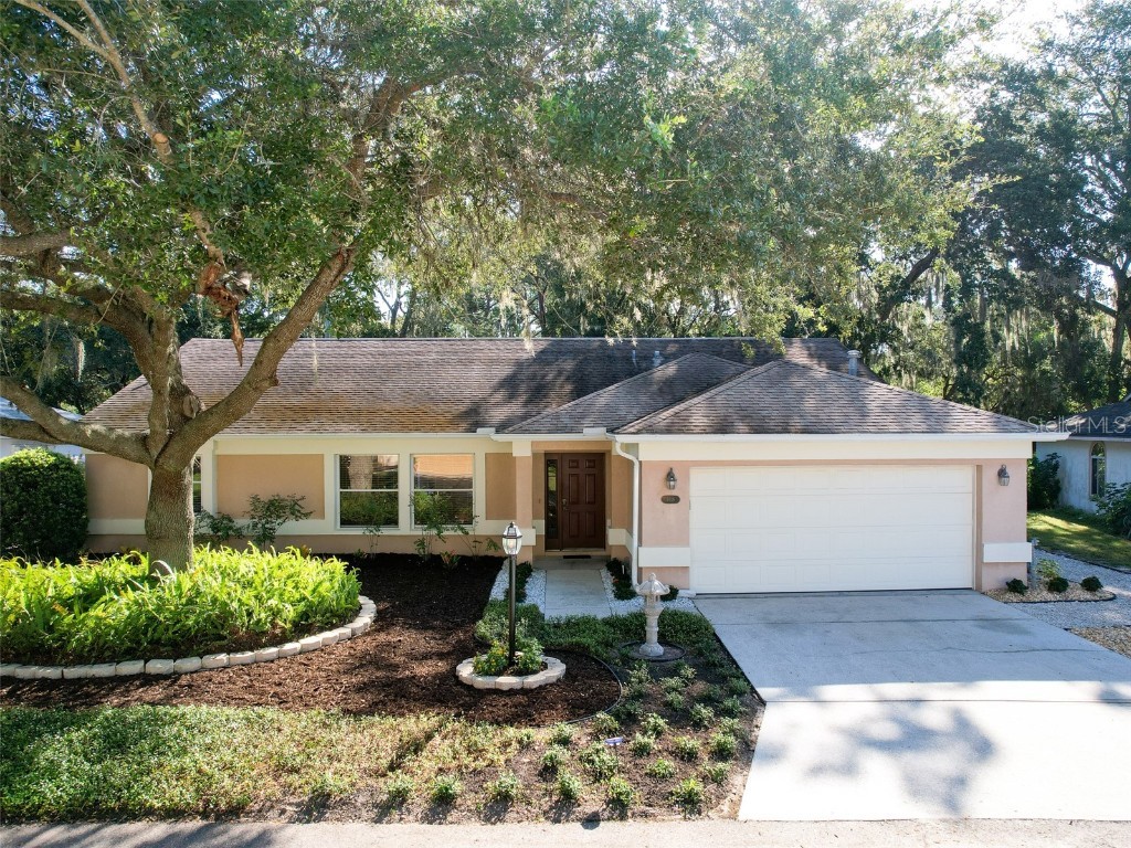 4616 Hamlets Grove Drive Sarasota FL 34235 A4548920 image1