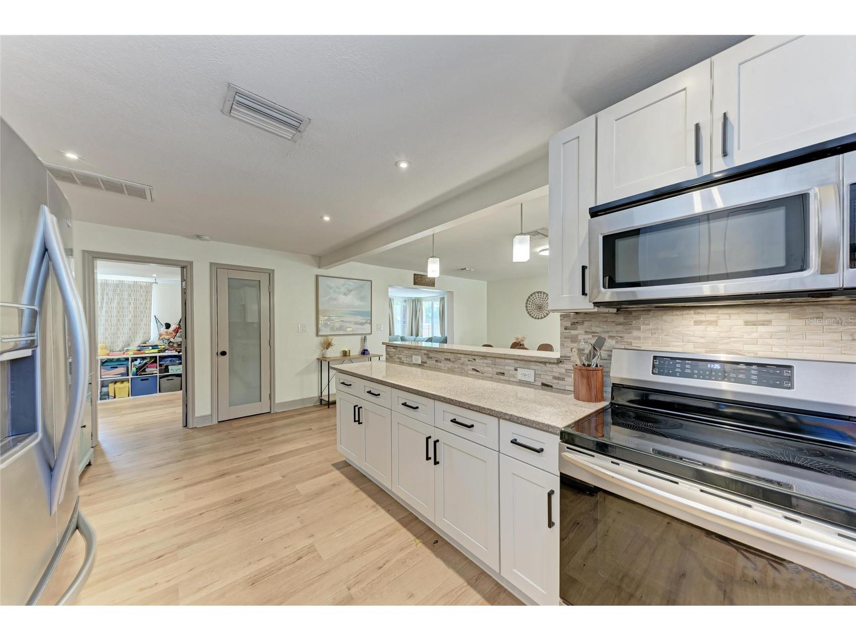 4616 Leeta Lane Sarasota FL 34234 N6142218 image16
