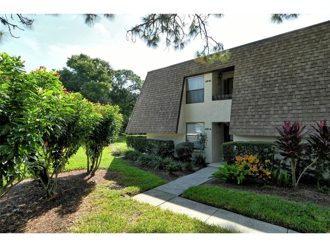 4616 Ringwood Meadow #20 Sarasota FL 34235 A4580655 image2