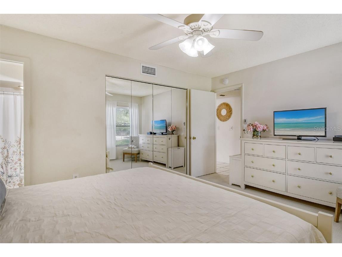 4616 Ringwood Meadow #20 Sarasota FL 34235 A4580655 image25