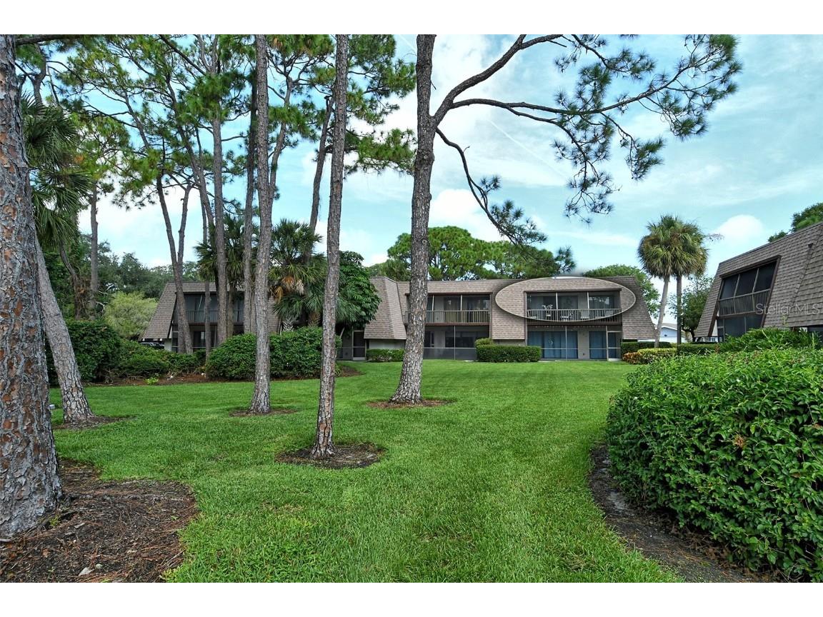 4616 Ringwood Meadow #20 Sarasota FL 34235 A4580655 image32