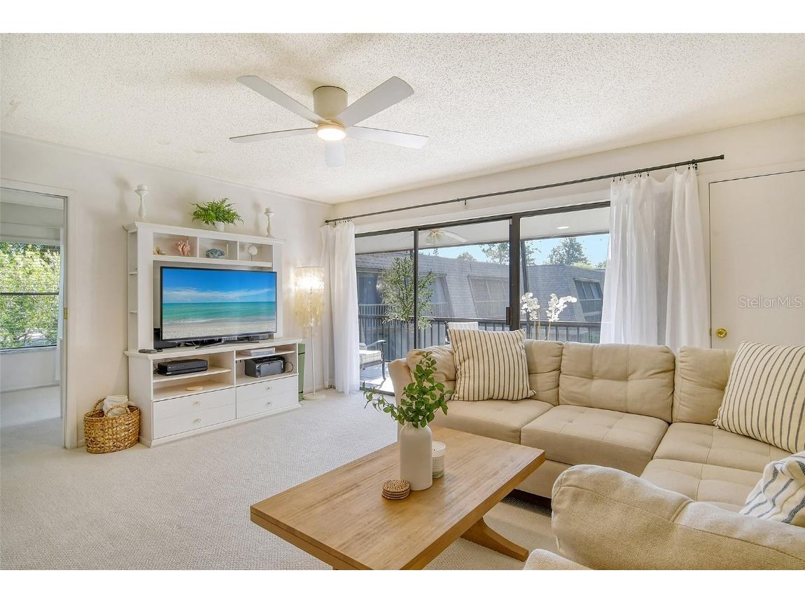 4616 Ringwood Meadow #20 Sarasota FL 34235 A4580655 image8