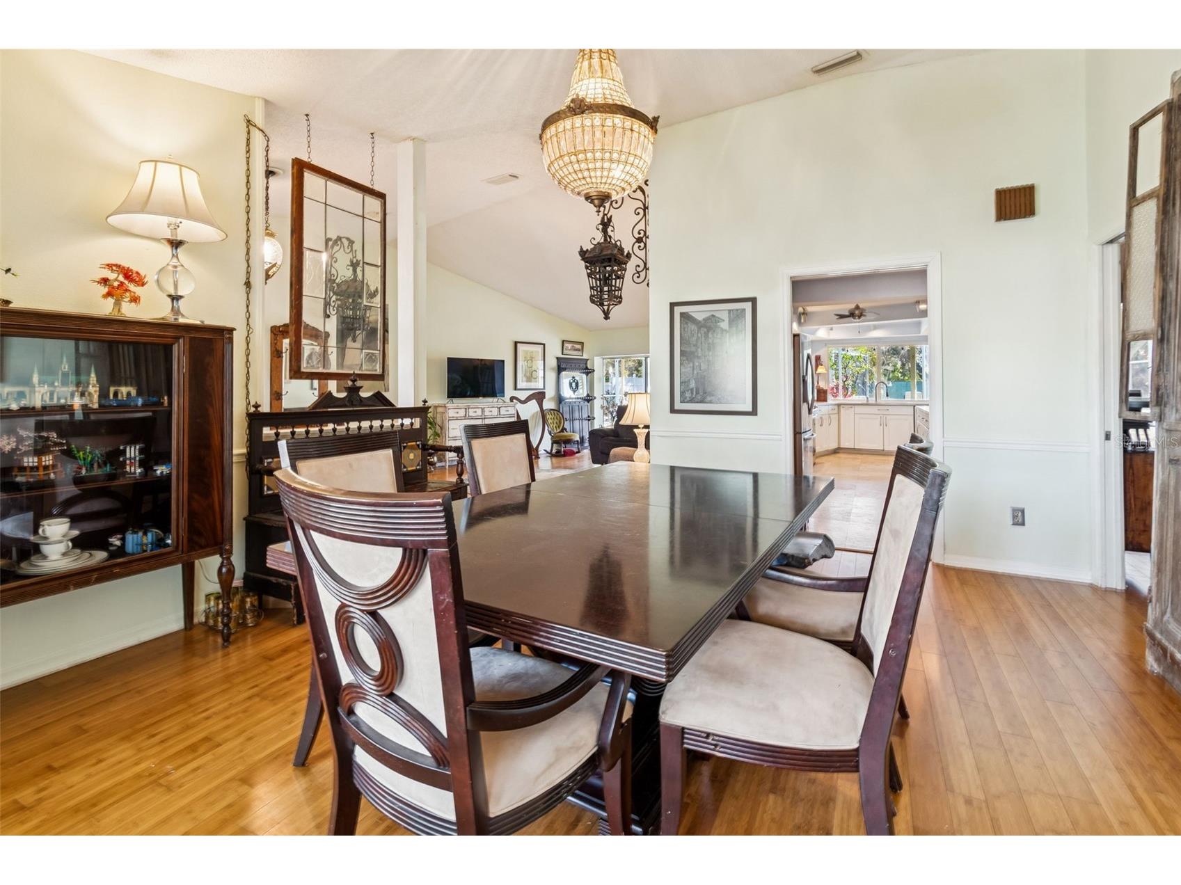 4616 Westford Circle Tampa FL 33618 TB8474422 image11