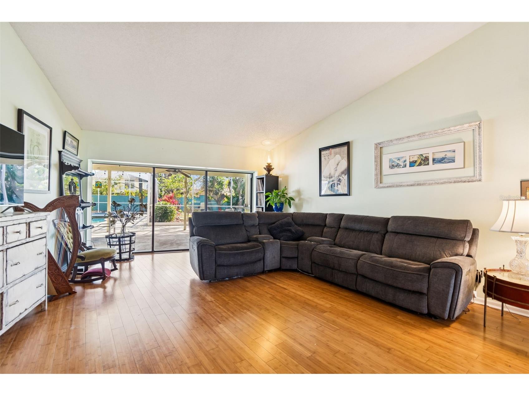 4616 Westford Circle Tampa FL 33618 TB8474422 image14