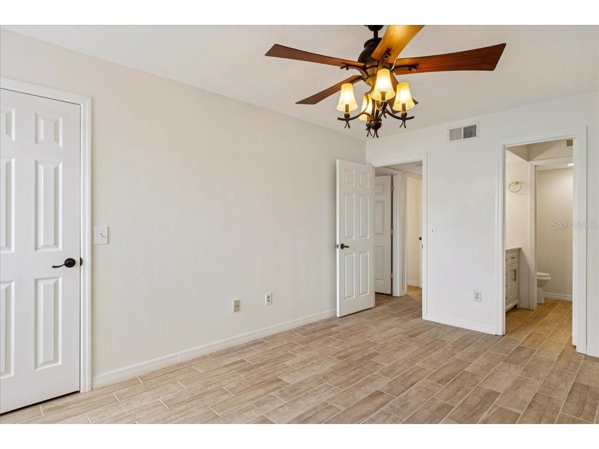 4617 Gate Pl #105 Orlando FL 32811 O6382923 image18