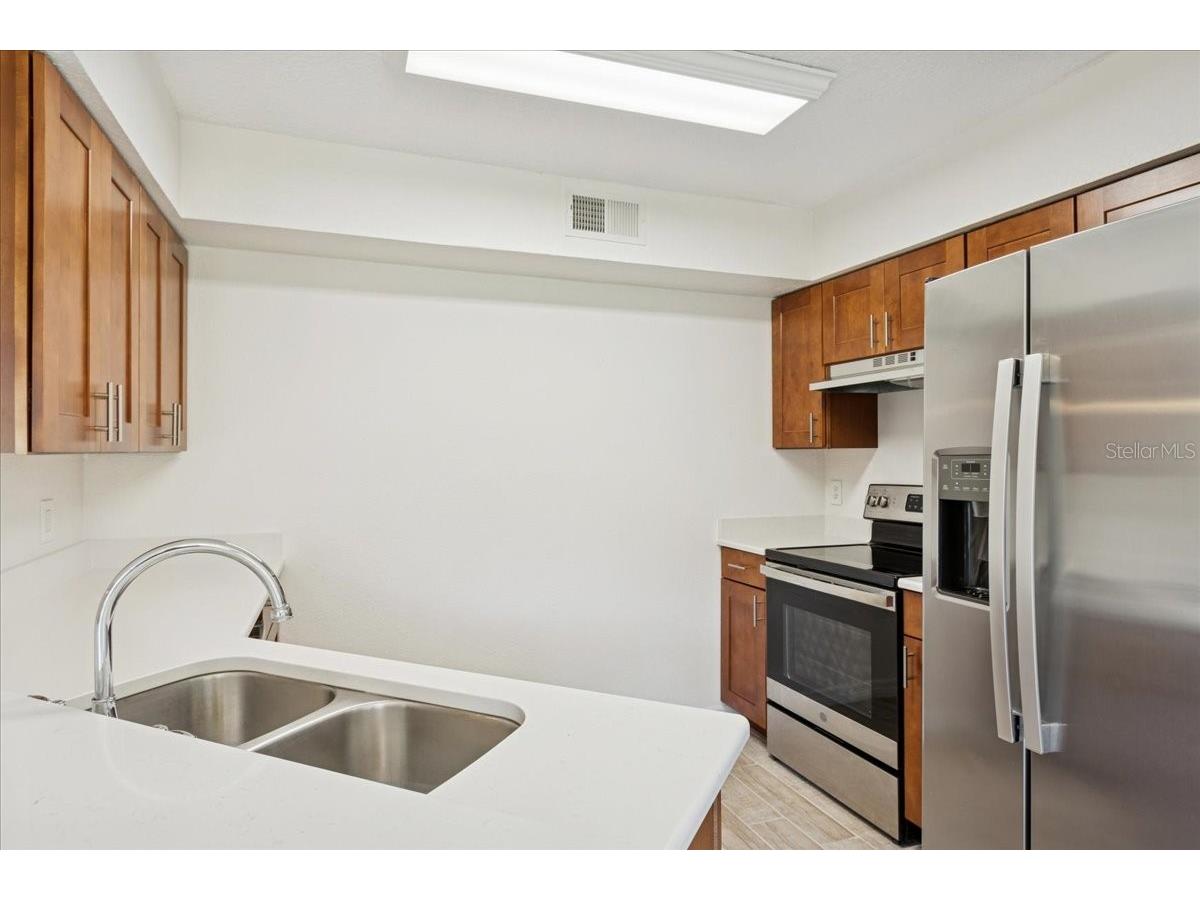 4617 Gate Pl #105 Orlando FL 32811 O6382923 image9