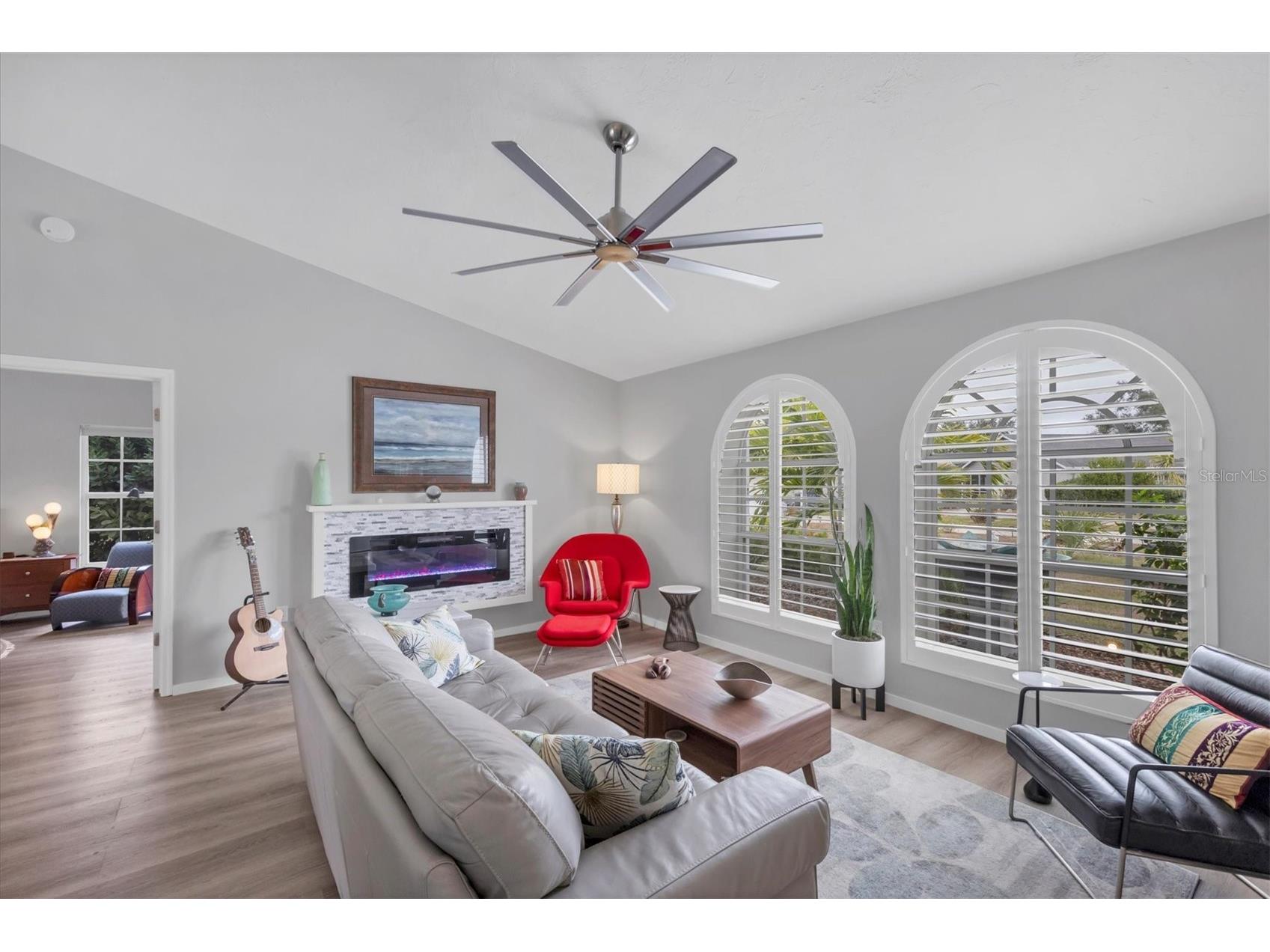 4617 Hamlets Grove Drive Sarasota FL 34235 A4679968 image11