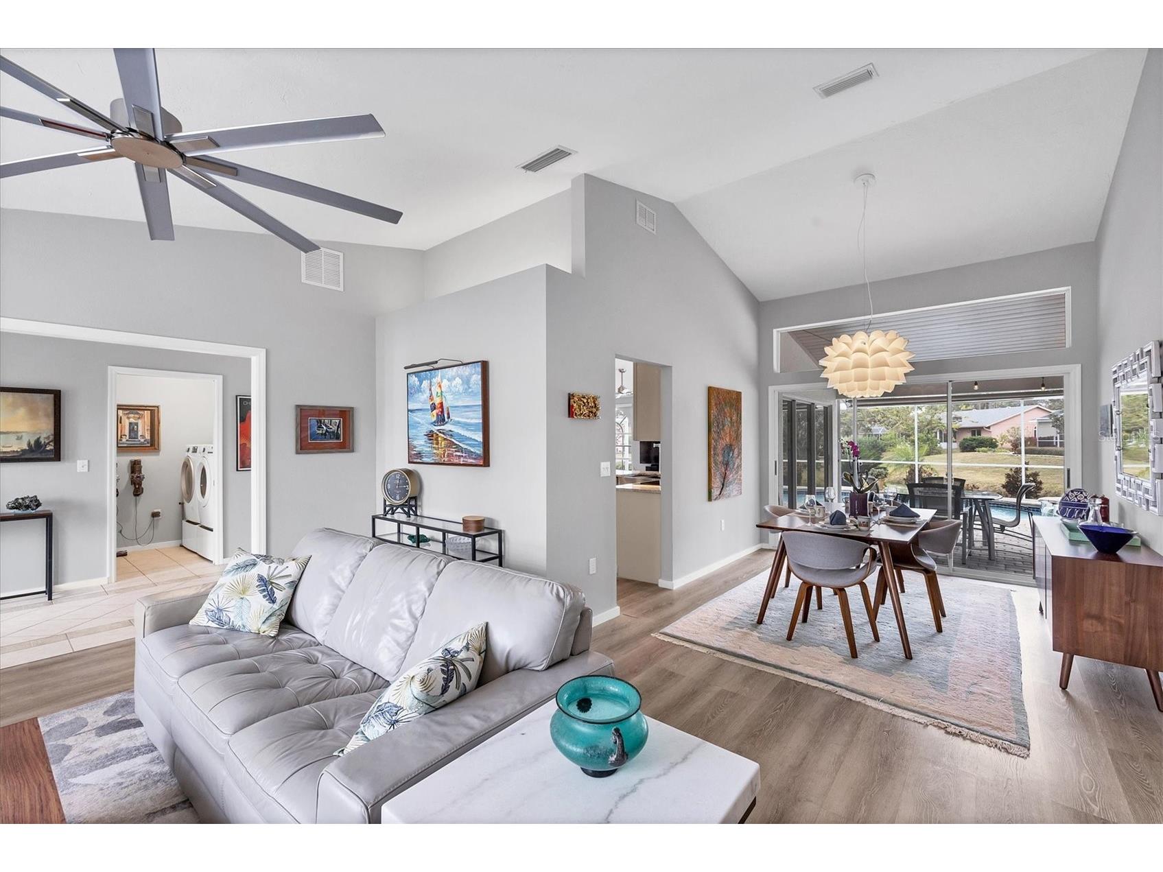 4617 Hamlets Grove Drive Sarasota FL 34235 A4679968 image13