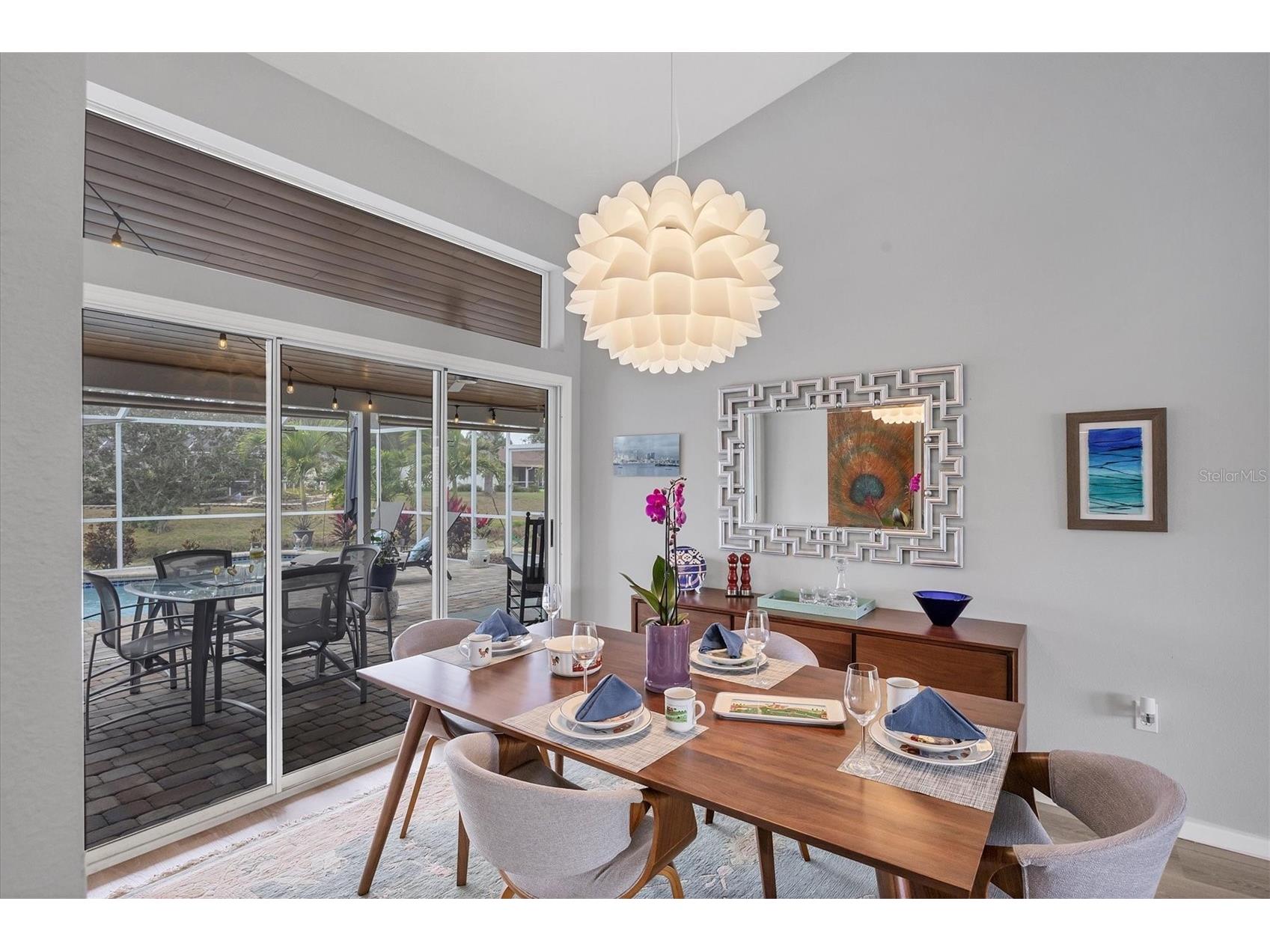 4617 Hamlets Grove Drive Sarasota FL 34235 A4679968 image15