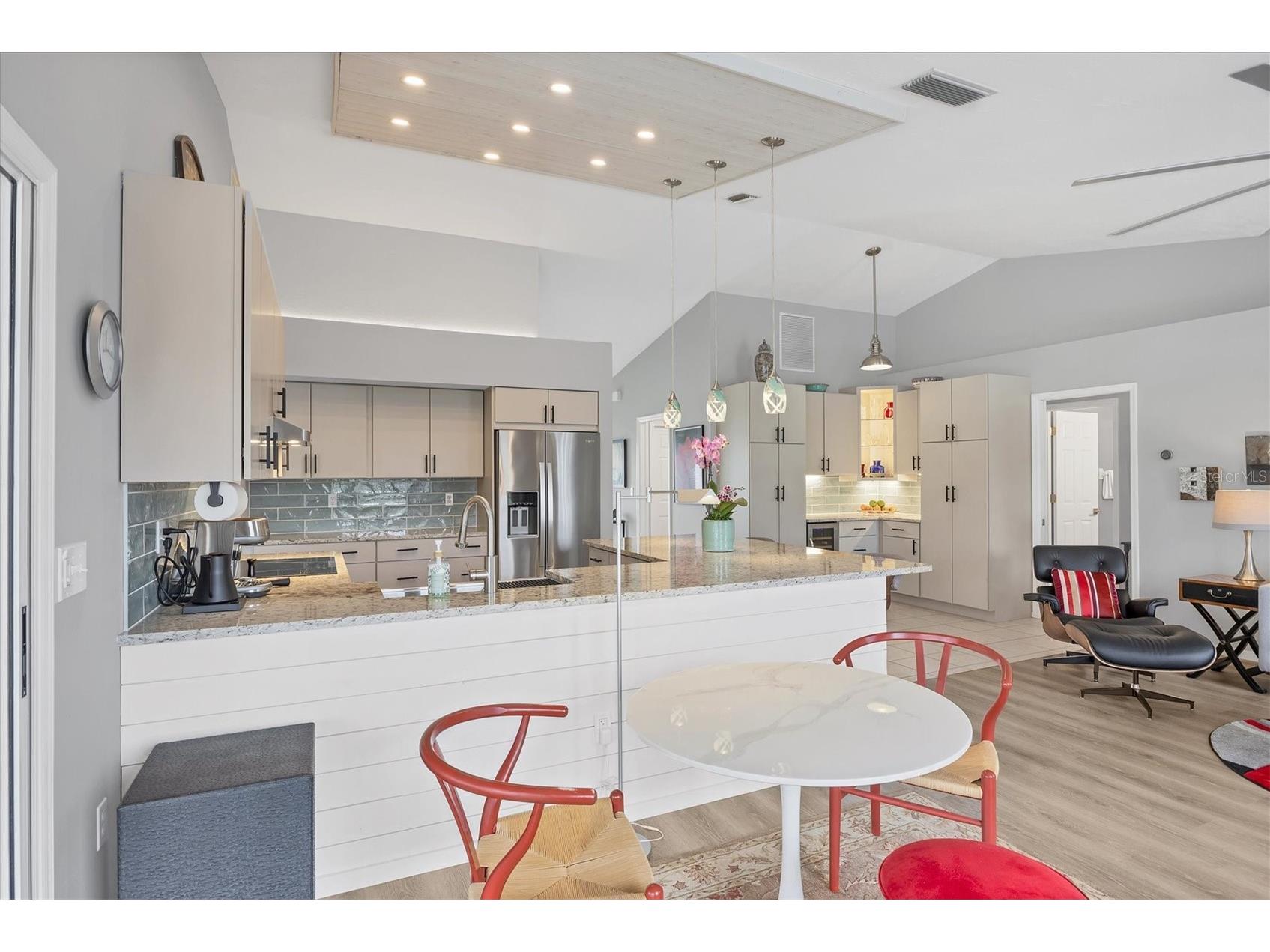 4617 Hamlets Grove Drive Sarasota FL 34235 A4679968 image18