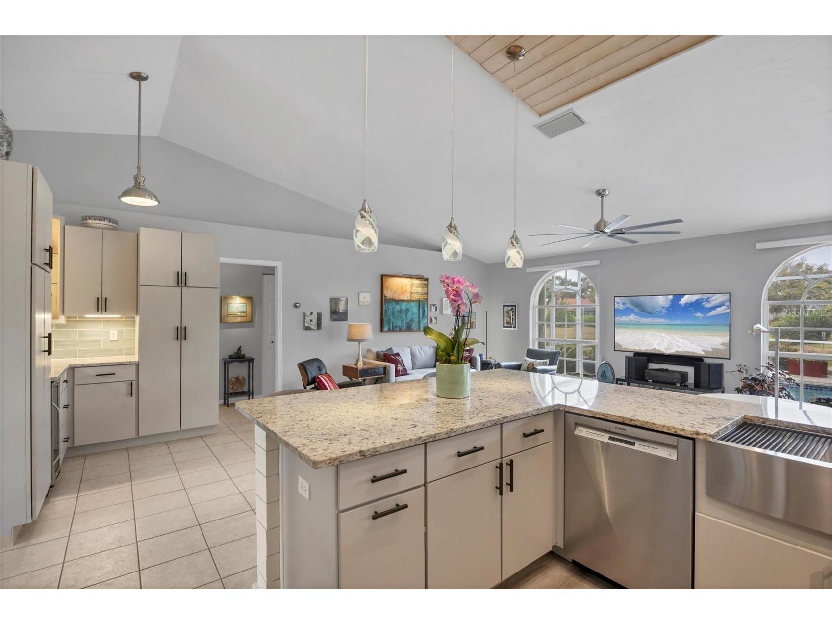 4617 Hamlets Grove Drive Sarasota FL 34235 A4679968 image21