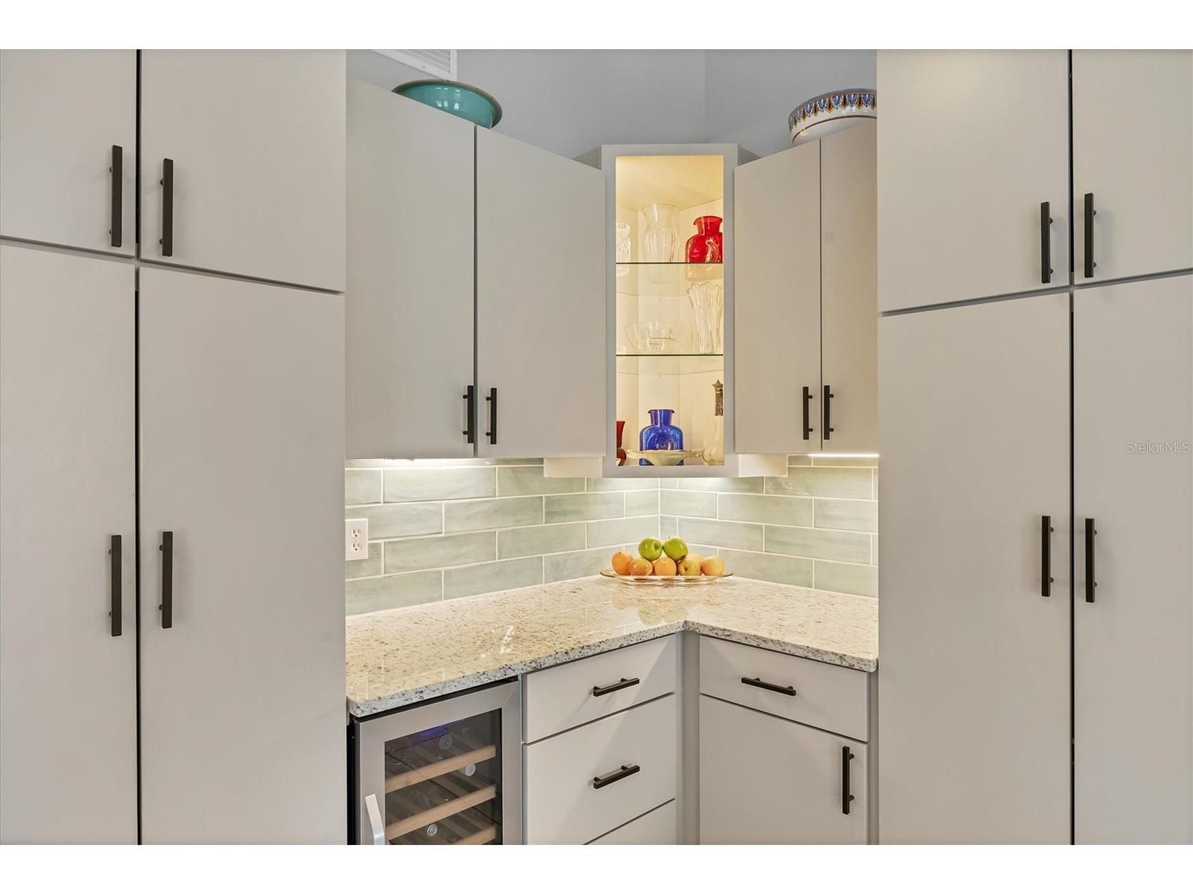 4617 Hamlets Grove Drive Sarasota FL 34235 A4679968 image23