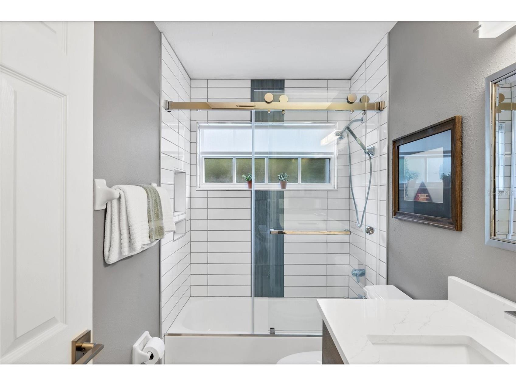 4617 Hamlets Grove Drive Sarasota FL 34235 A4679968 image27