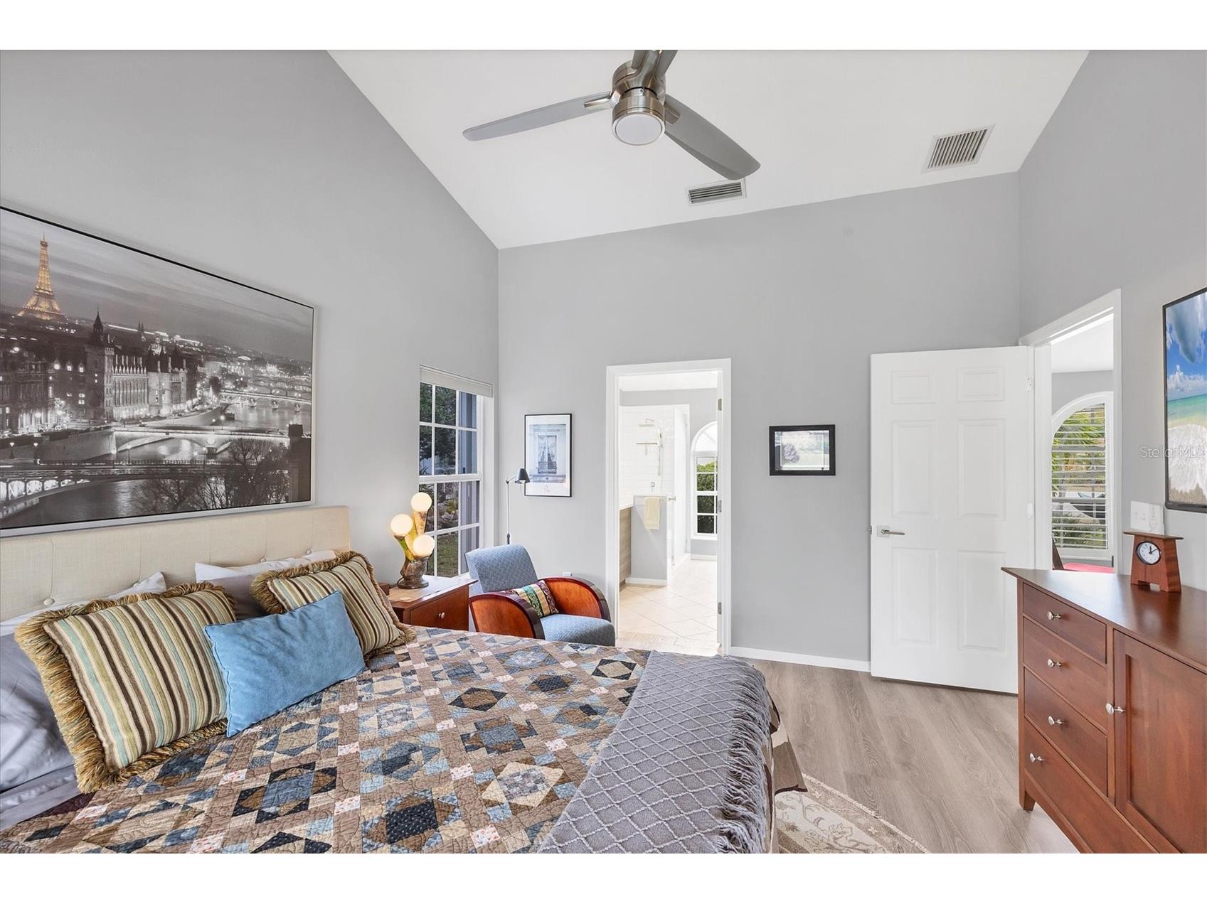 4617 Hamlets Grove Drive Sarasota FL 34235 A4679968 image30