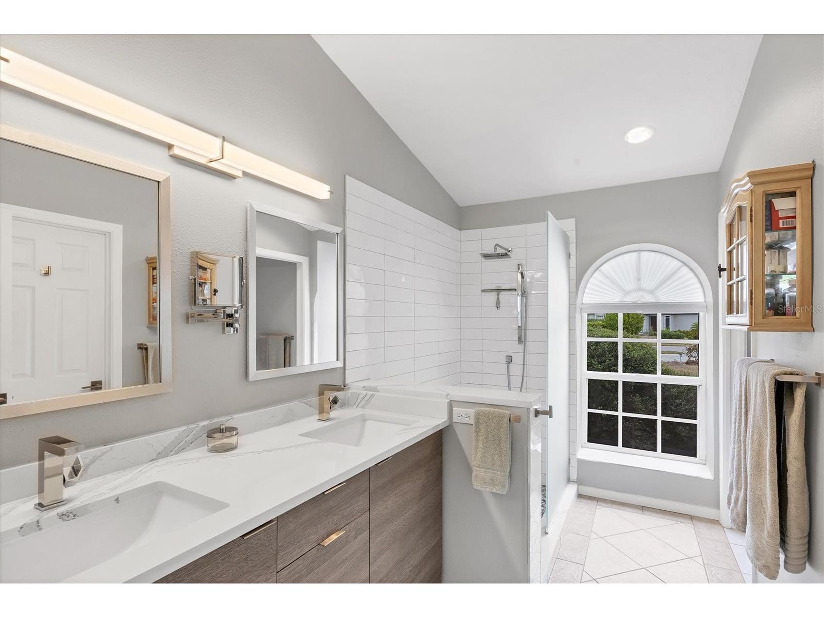 4617 Hamlets Grove Drive Sarasota FL 34235 A4679968 image31