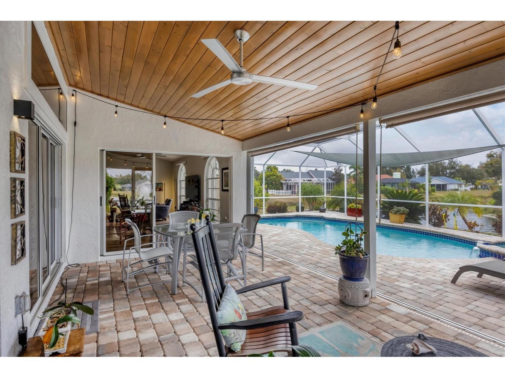 4617 Hamlets Grove Drive Sarasota FL 34235 A4679968 image38