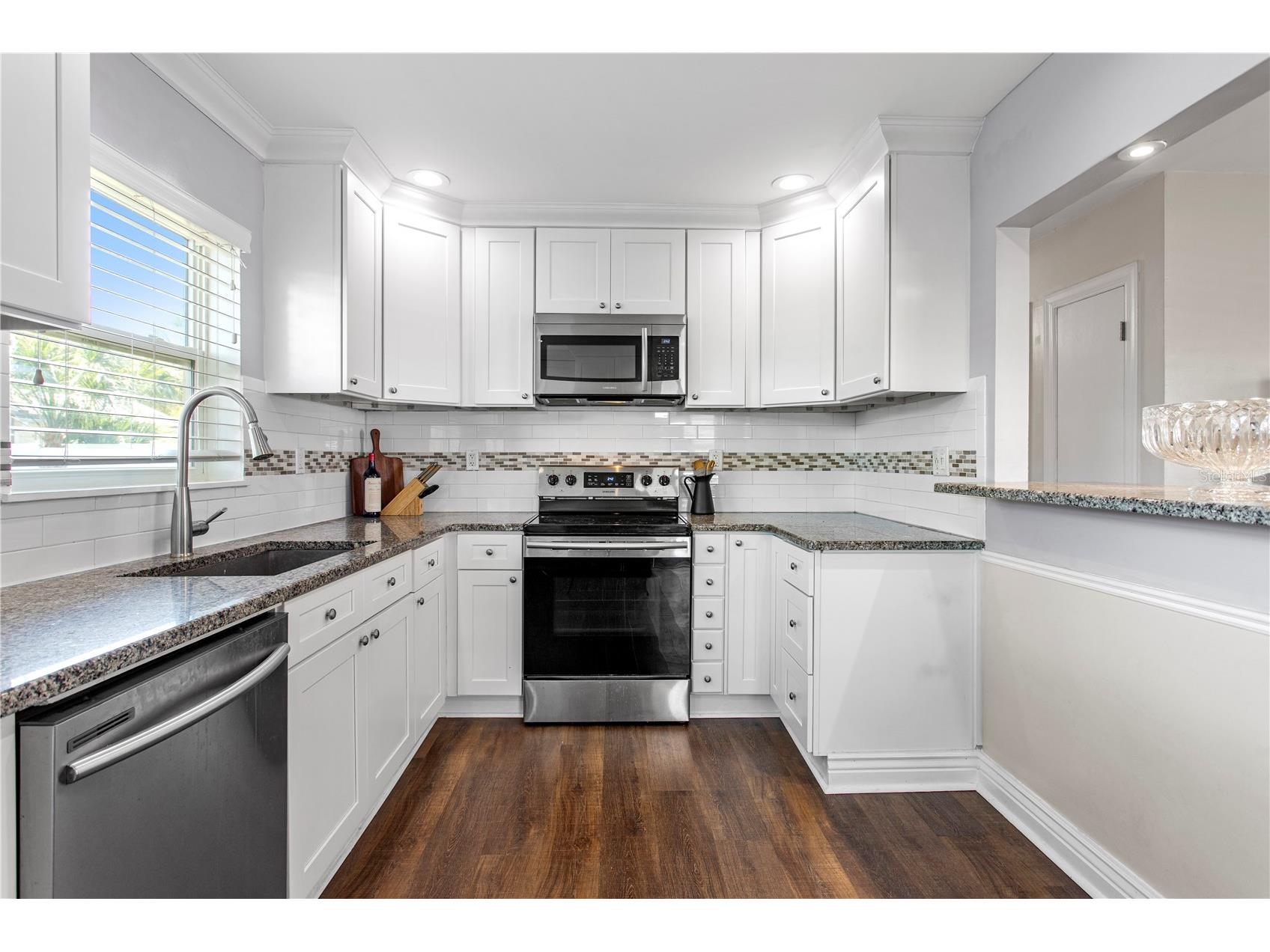 4618 W Bay Villa Avenue Tampa FL 33611 TB8484722 image8
