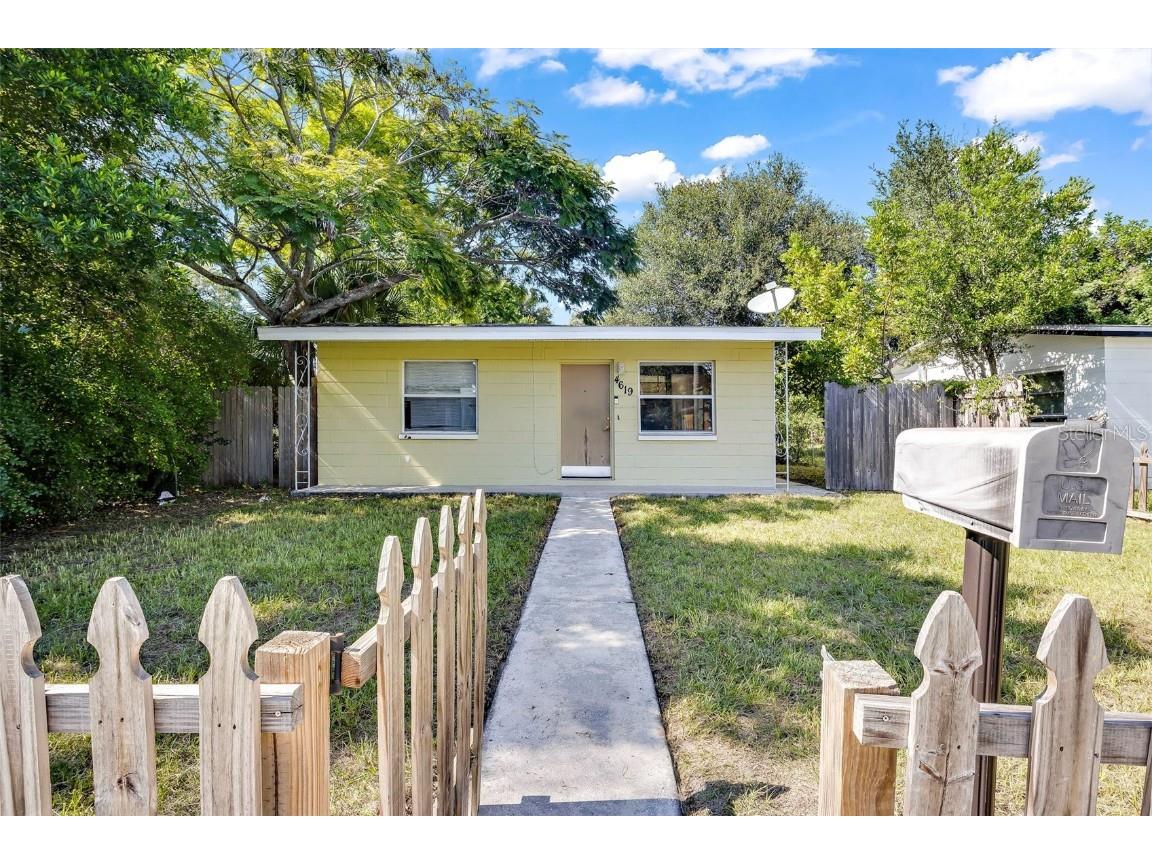 4619 19th Avenue S Saint Petersburg FL 33711 A4579525 image1
