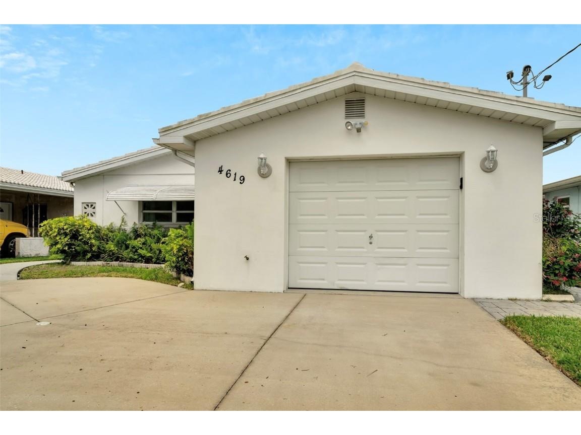 4619 Floramar Terrace New Port Richey FL 34652 U8230572 image1