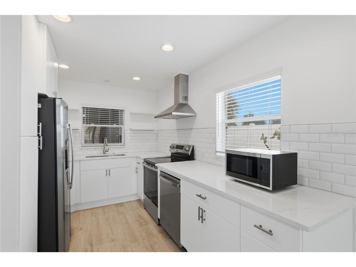 462 63rd Street Holmes Beach FL 34217 A4674852 image12