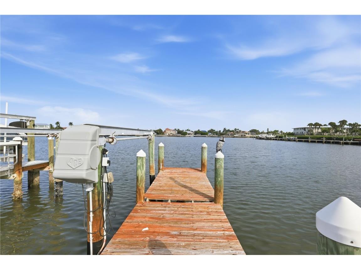 462 63rd Street Holmes Beach FL 34217 A4674852 image24