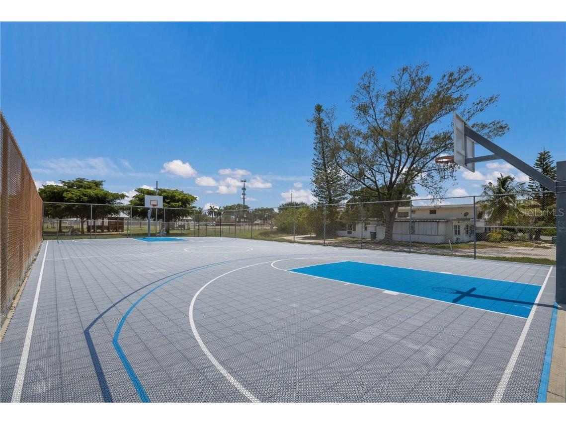 462 63rd Street Holmes Beach FL 34217 A4674852 image35