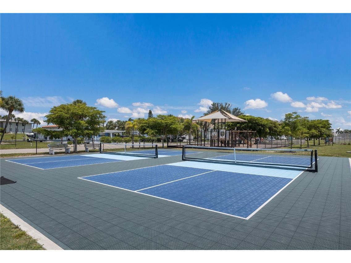 462 63rd Street Holmes Beach FL 34217 A4674852 image36