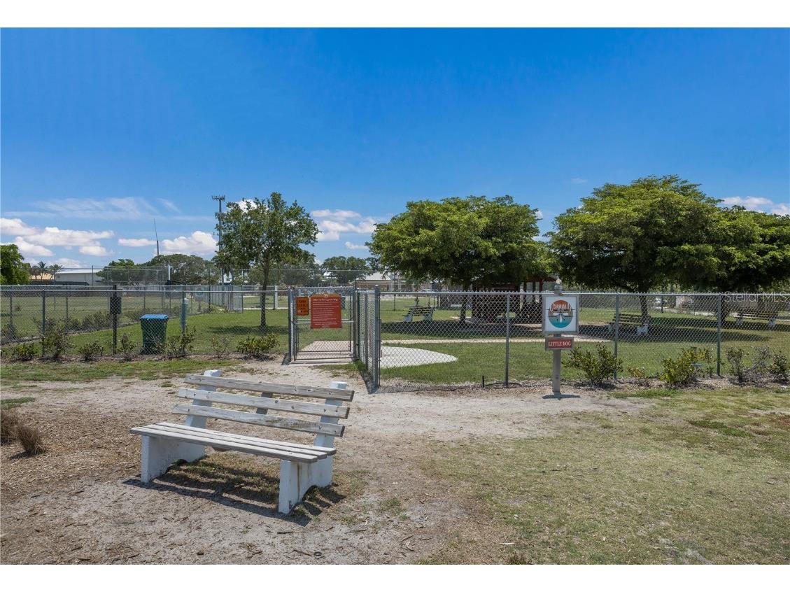 462 63rd Street Holmes Beach FL 34217 A4674852 image37