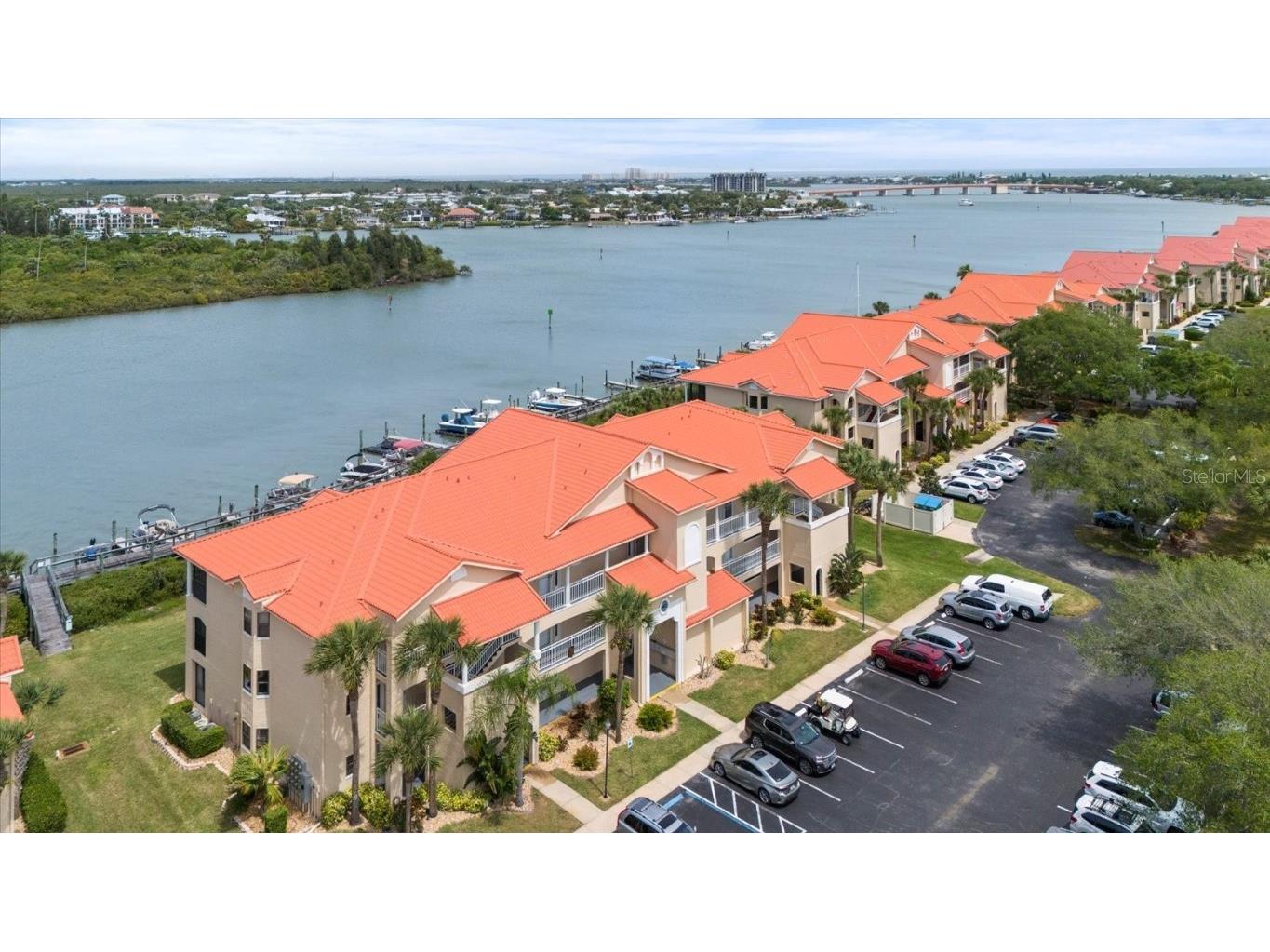 462 Bouchelle Drive #305 New Smyrna Beach FL 32169 V4935665 image1