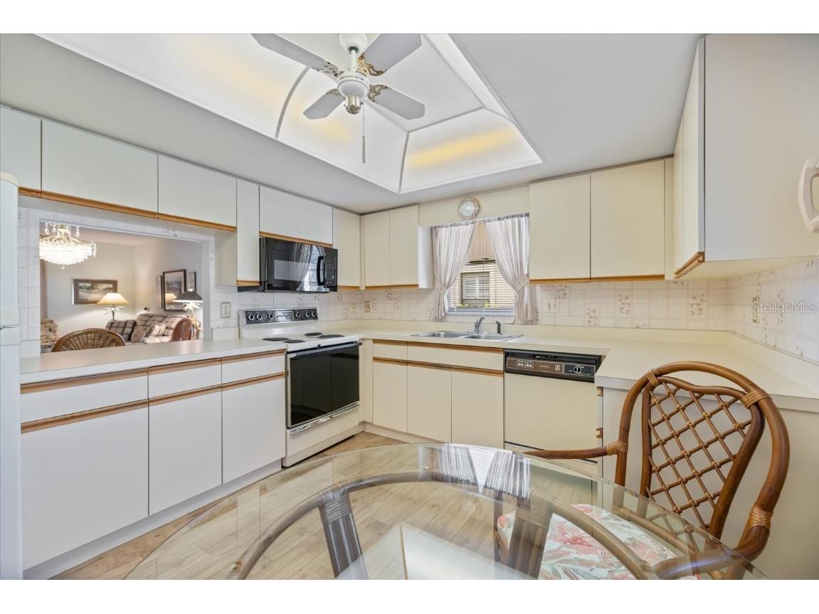 462 Oak Hill Circle #5 Sarasota FL 34232 A4664046 image5