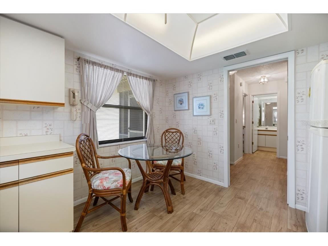 462 Oak Hill Circle #5 Sarasota FL 34232 A4664046 image7