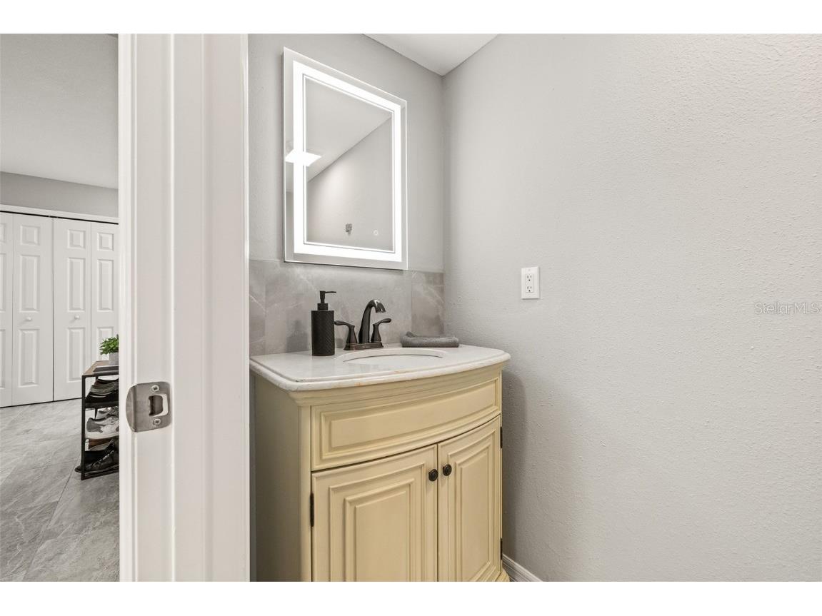 4620 Hidden View Place #10 Sarasota FL 34235 TB8444951 image25