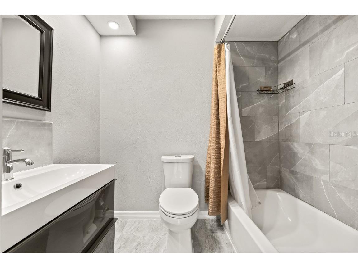 4620 Hidden View Place #10 Sarasota FL 34235 TB8444951 image34