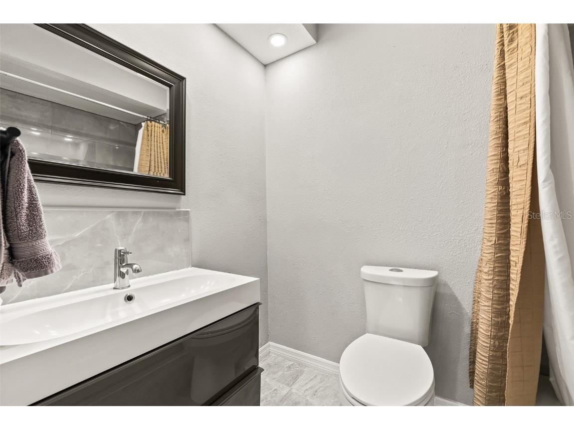 4620 Hidden View Place #10 Sarasota FL 34235 TB8444951 image35