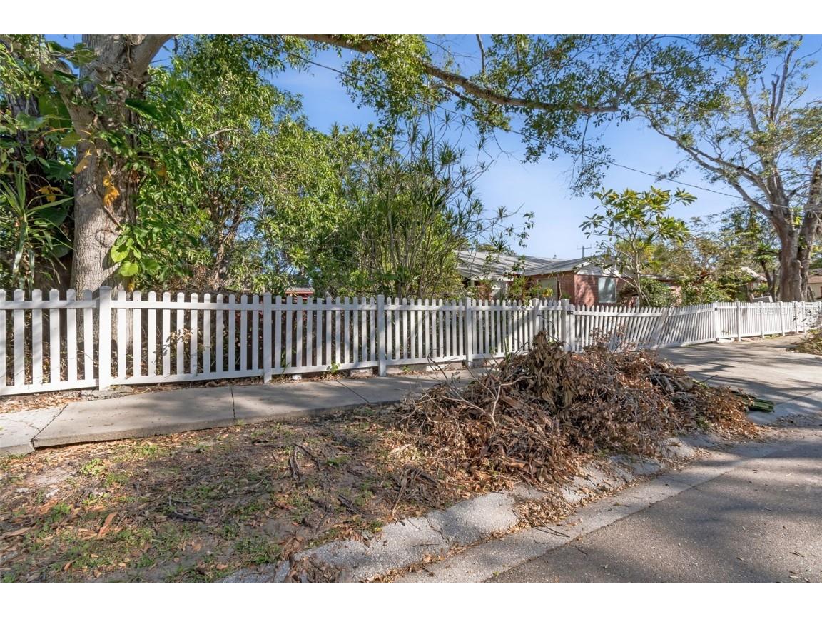 4621 23rd Avenue S Saint Petersburg FL 33711 TB8314687 image1