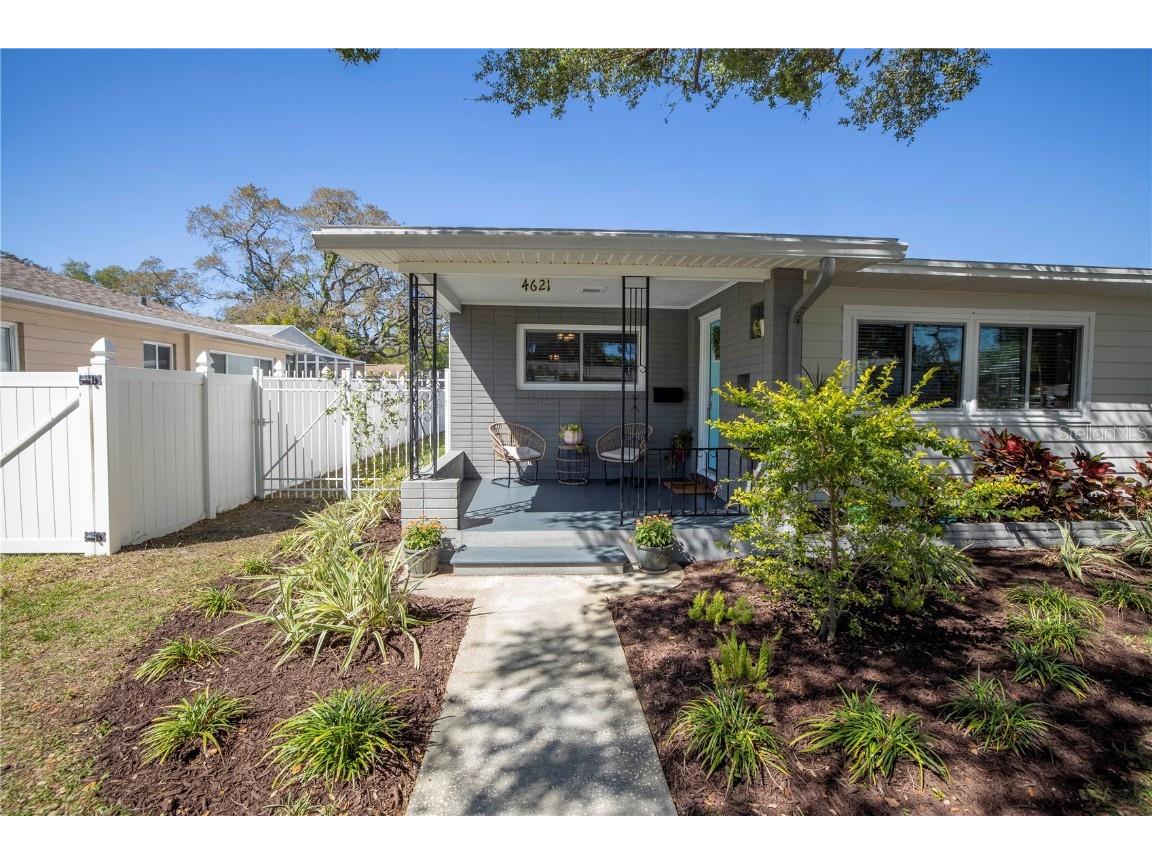 4621 Dartmouth Avenue N Saint Petersburg FL 33713 U8194212 image1