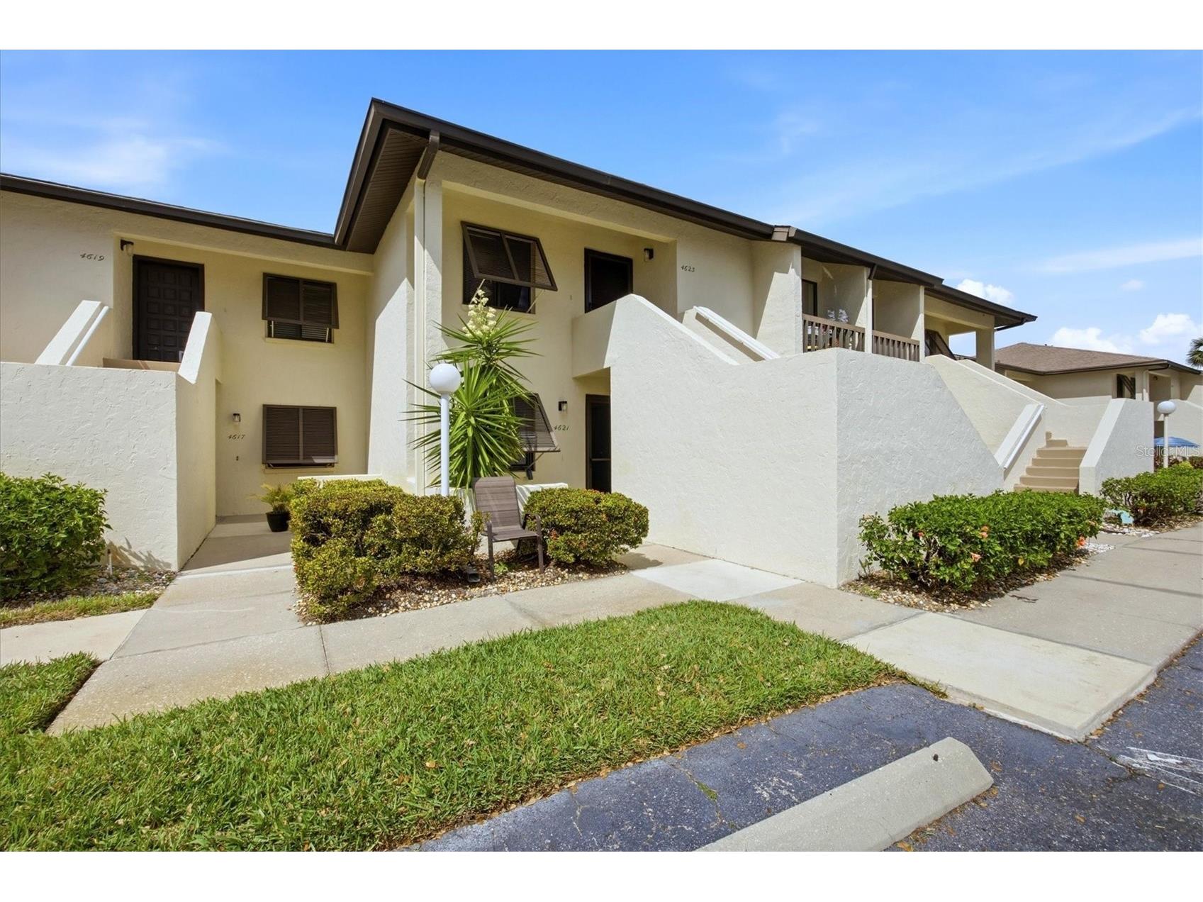 4621 Longwater #111 Sarasota FL 34235 A4684731 image1