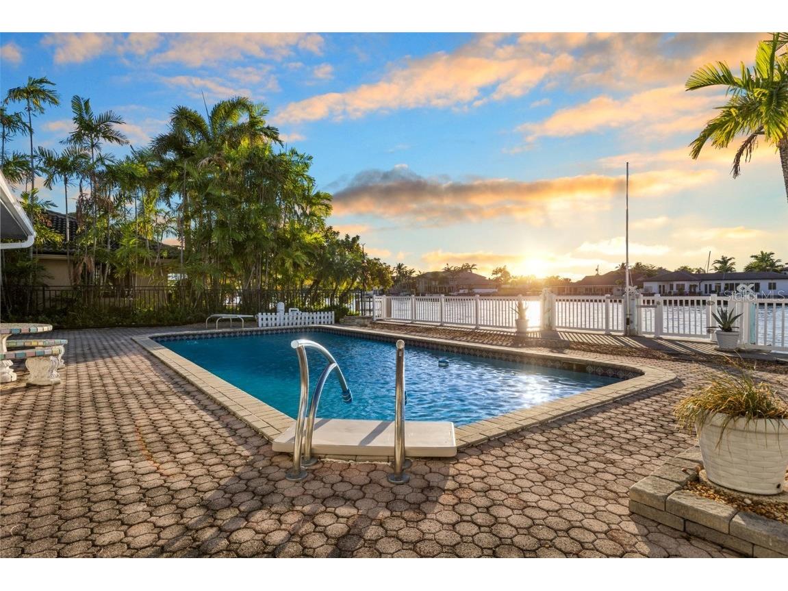 4621 W Tradewinds Avenue Lauderdale By The Sea FL 33308 W7870819 image1