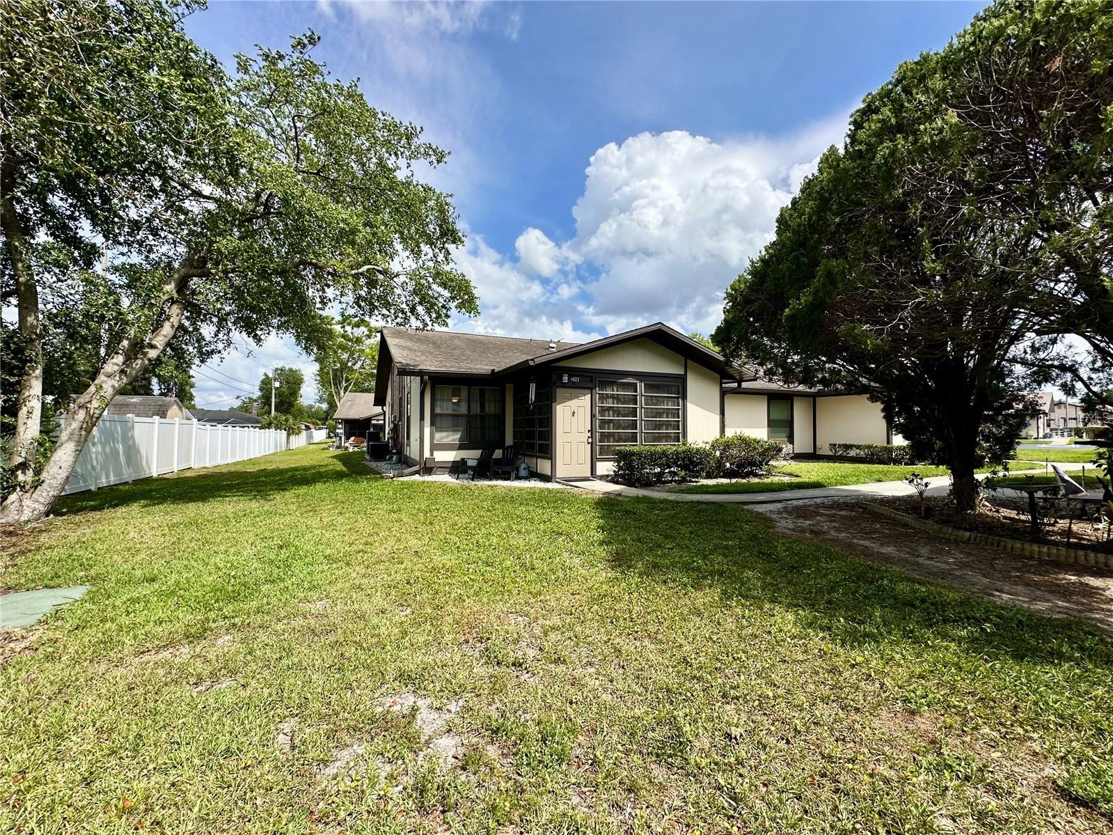 4622 Blossom Boulevard #D Zephyrhills FL 33542 OM698915 image17